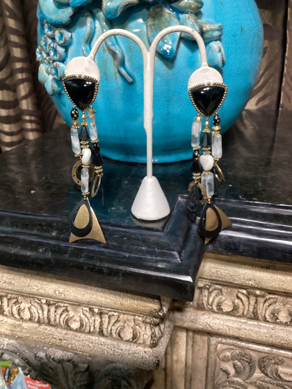 NWT long pierced earrings lynx